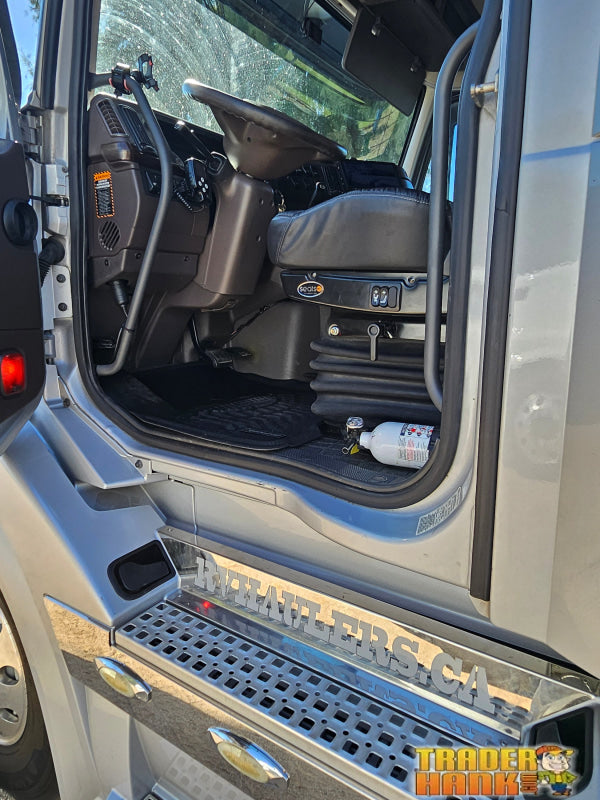 2013 Volvo VNL 780 HDT RV Hauler For Sale | Free shipping