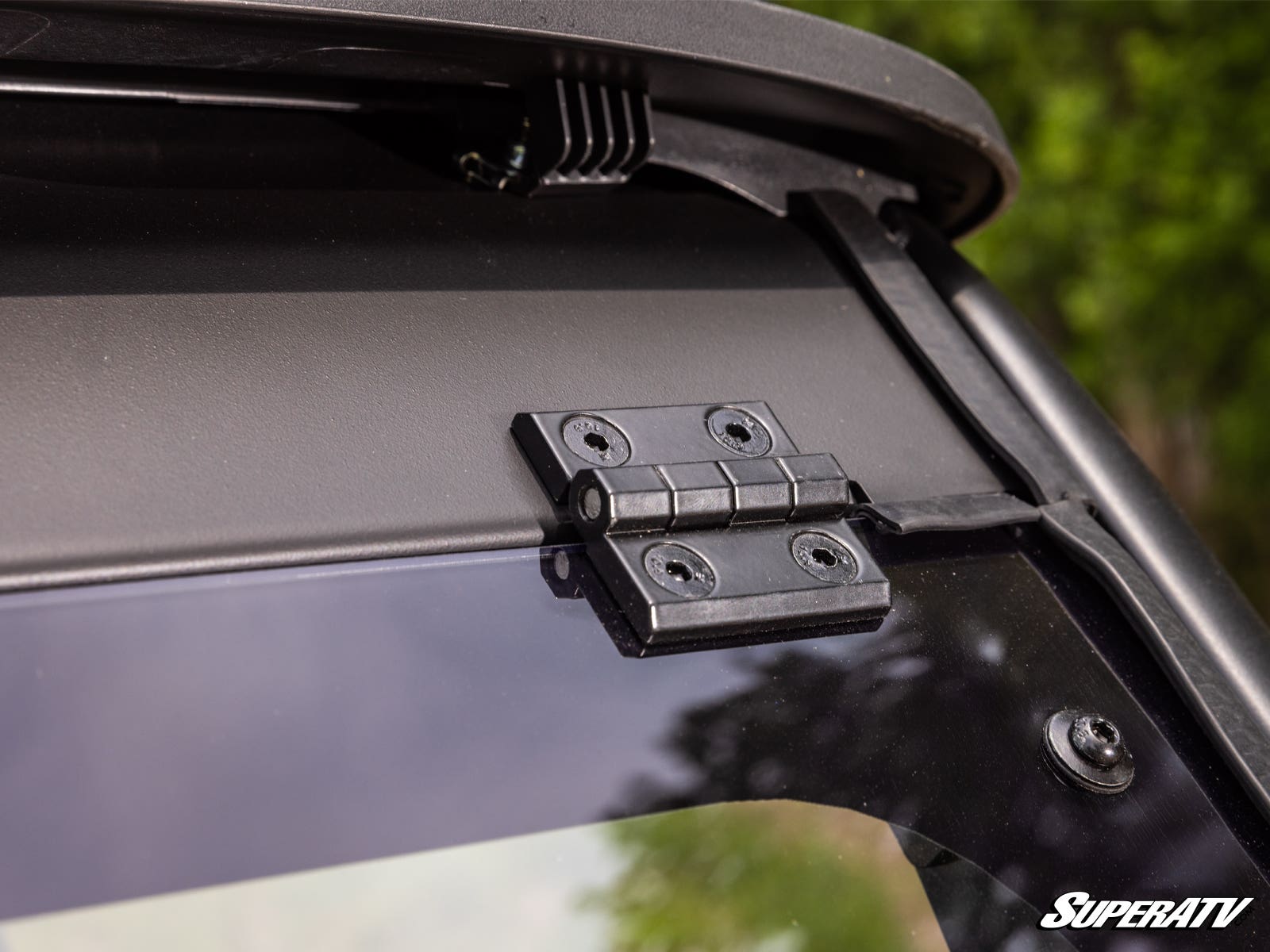 CFMOTO UForce 1000 MaxDrive Power Flip Windshield